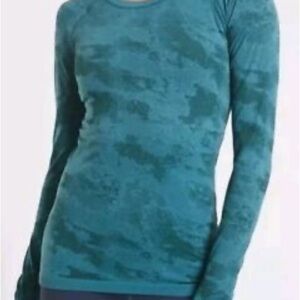 Lululemon Teal Camouflage Long Sleeve Shirt